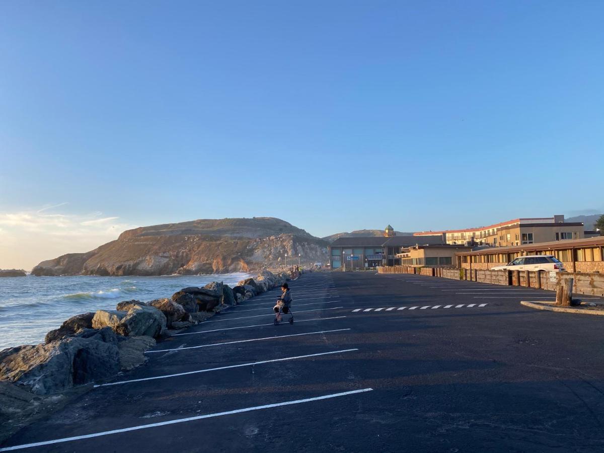 Sea Breeze Motel
